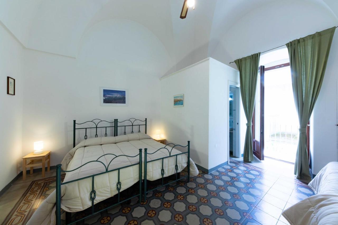 Casa Vacanza La Stradella Ostuni Bagian luar foto