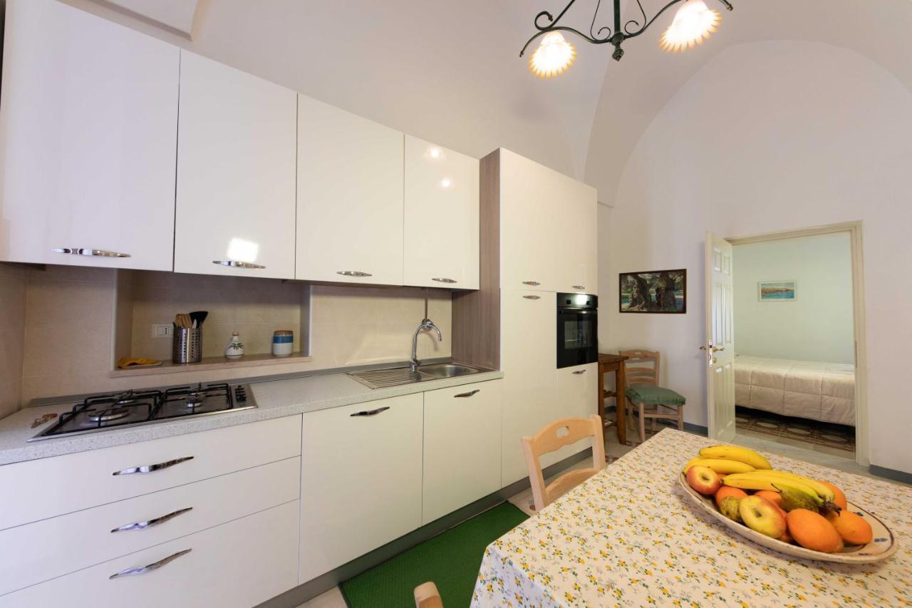 Casa Vacanza La Stradella Ostuni Bagian luar foto